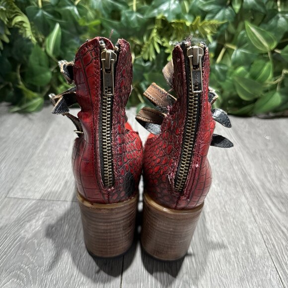Freebird By Steven Randi Red Crocodile Ankle Strap Boots Sz 8 Women - Picture 5 of 10